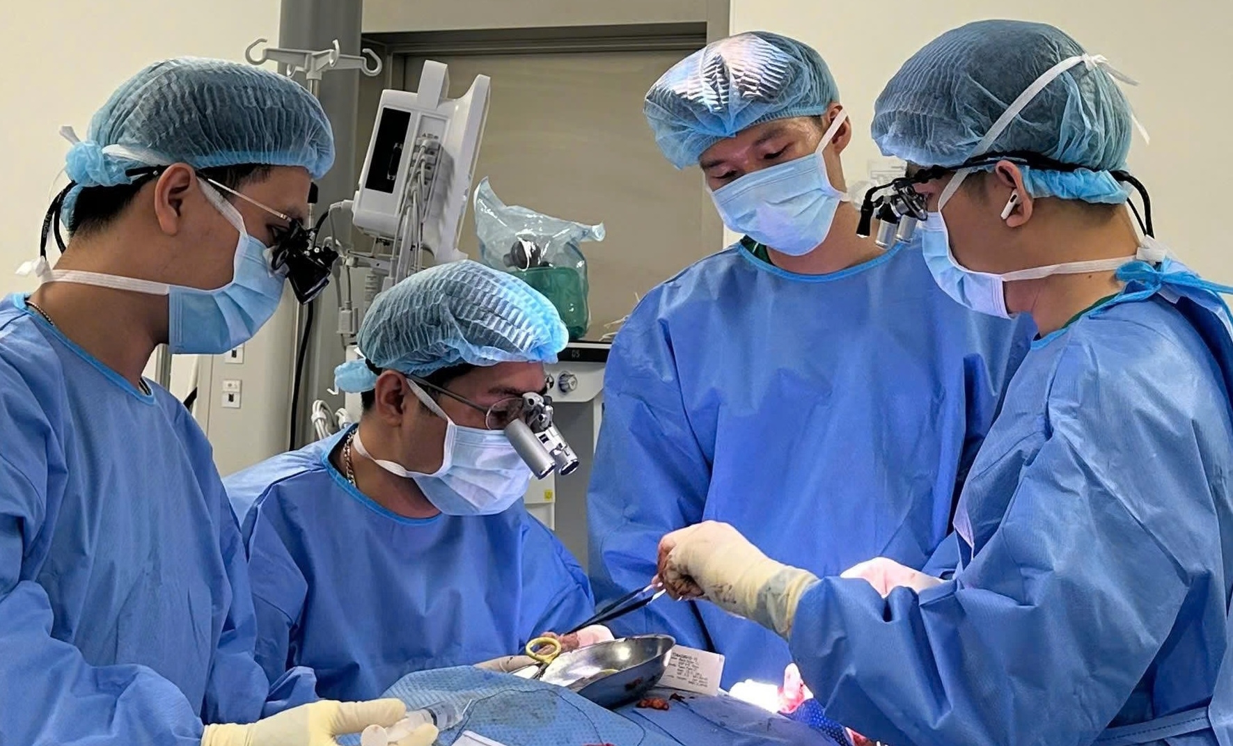 Chủ quan vết loét miệng, cô gái mắc ung thư lưỡi