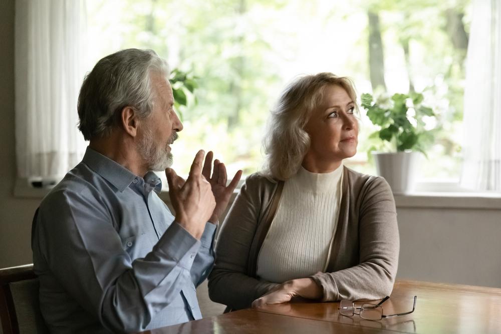 Body language mistakes that can hurt first impressions