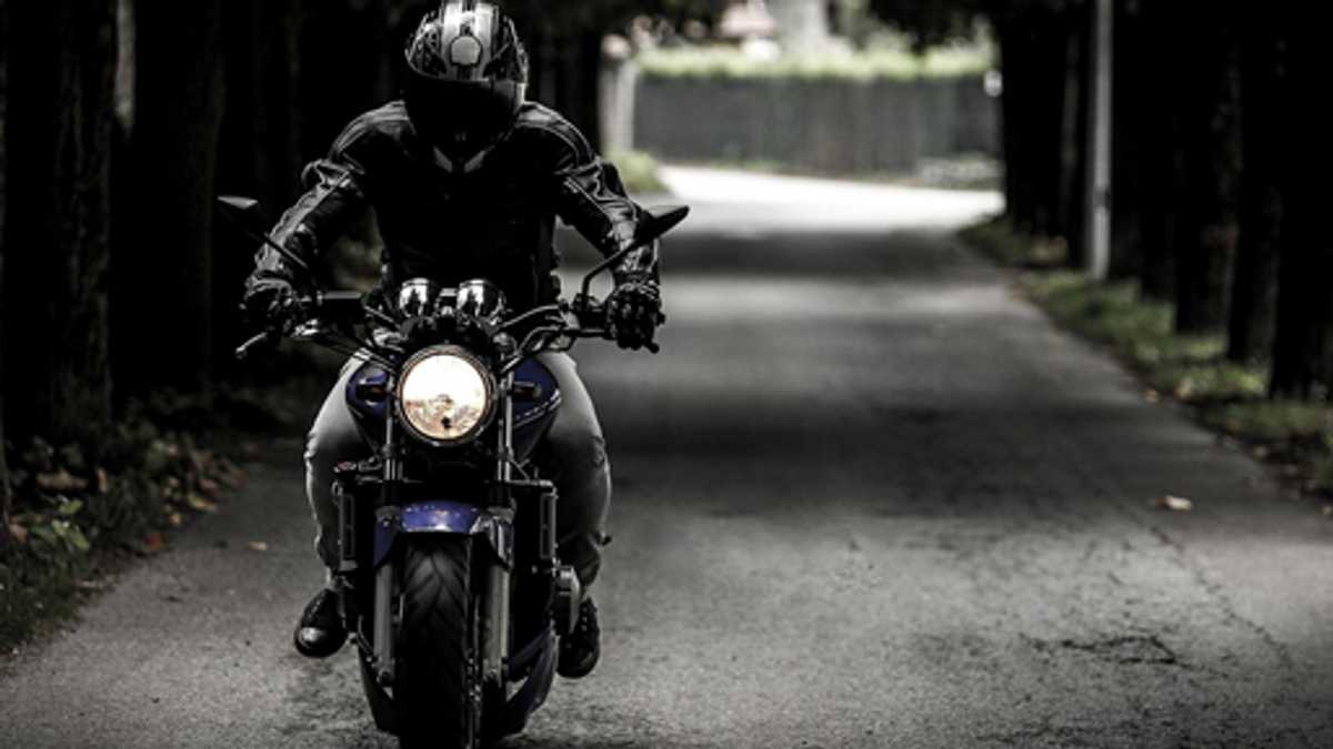 Helmet thief nabbed after dramatic chase with motorcycle rider in ...