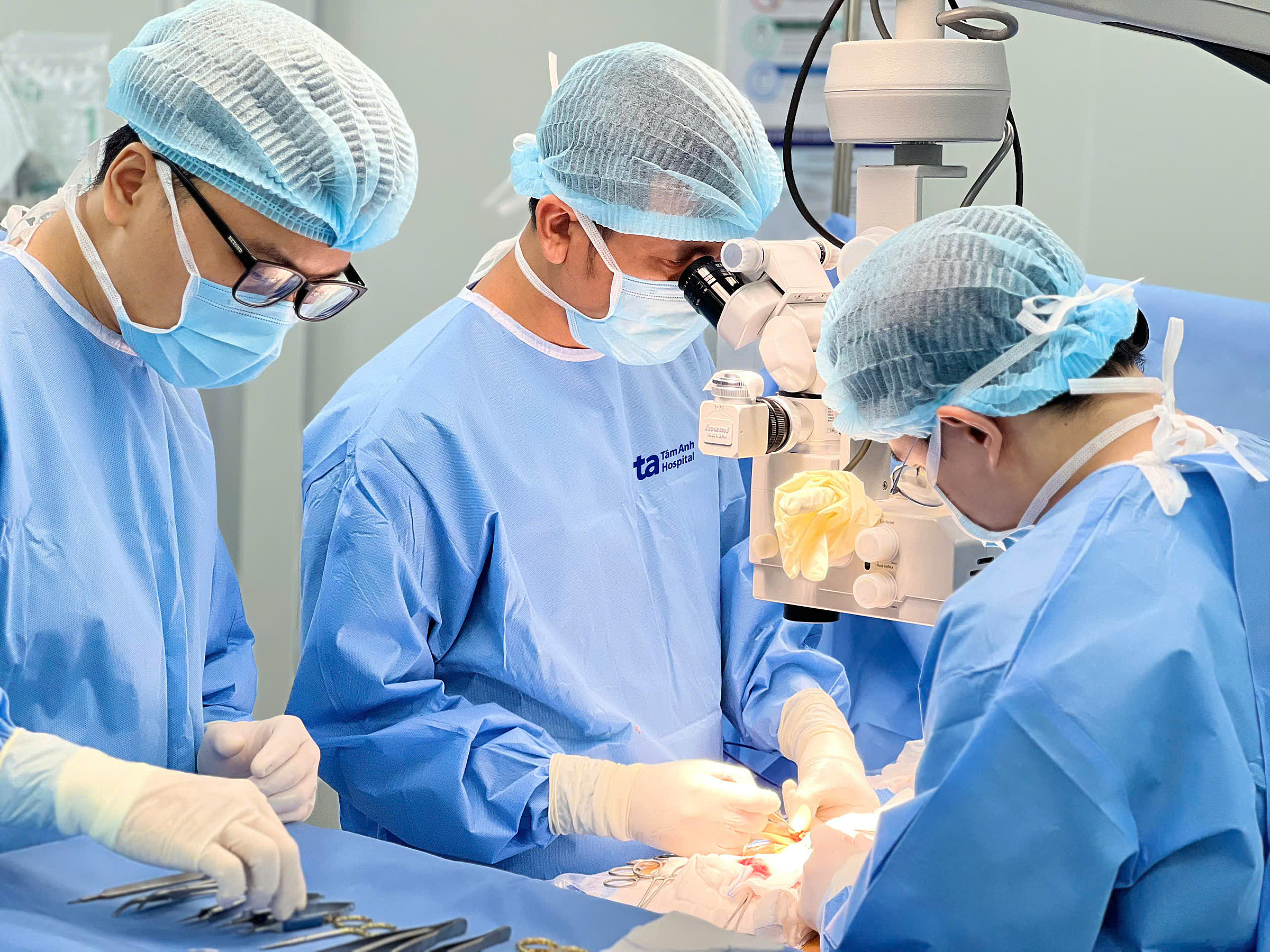 Không có tinh trùng do bất thường nhiễm sắc thể