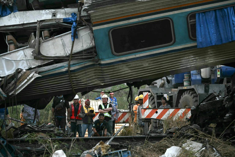 Some saved, some not: rescuers face Thai train crash havoc