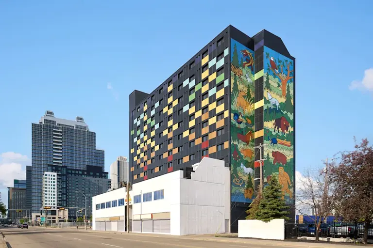 This building’s mural has a hidden purpose—generating electricity