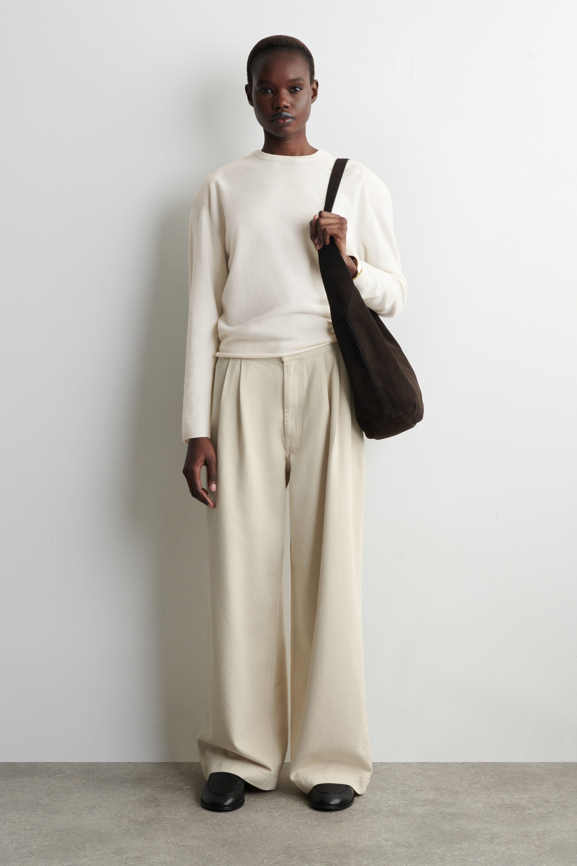 People in London will live in these classic, anti-trend outfits this season