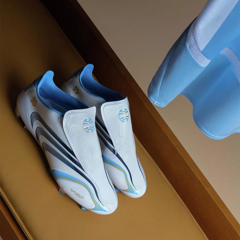 伝説の「メッシスパイク」が復刻!Adidasから限定モデルとして登場