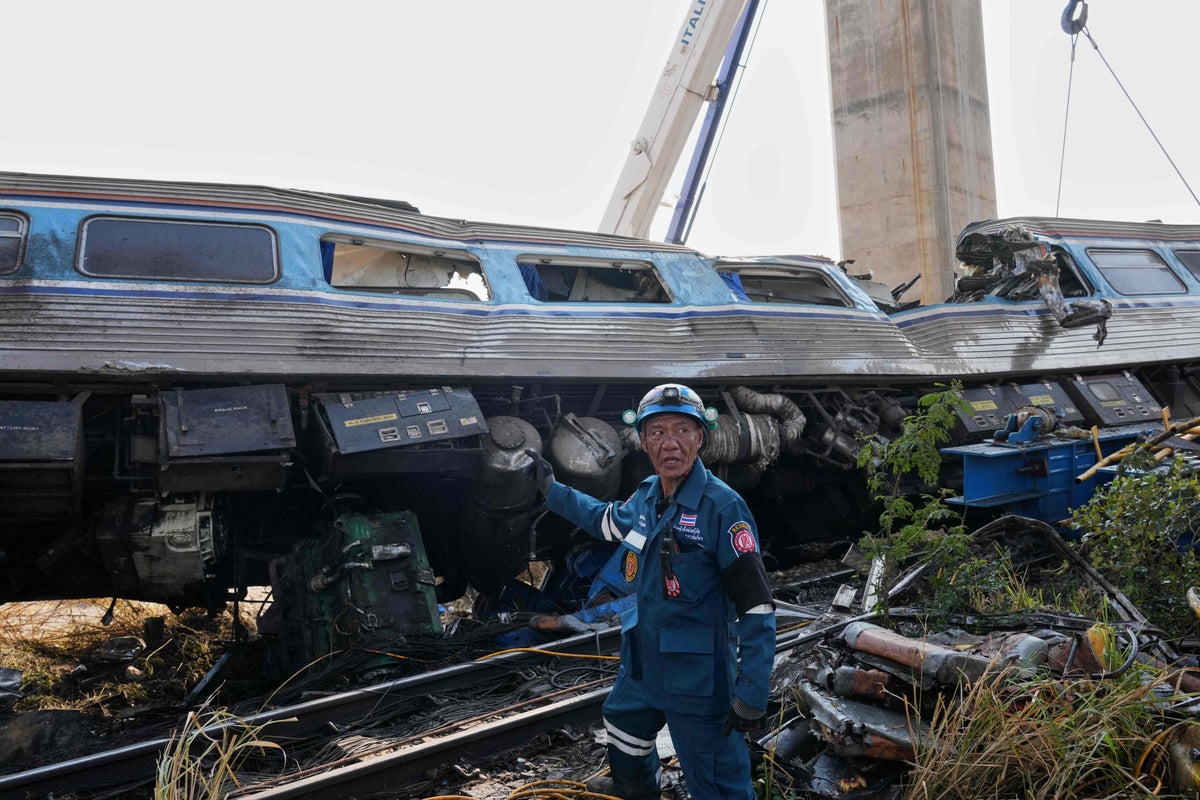 Devastating photos show aftermath of deadly Thailand train accident<br>