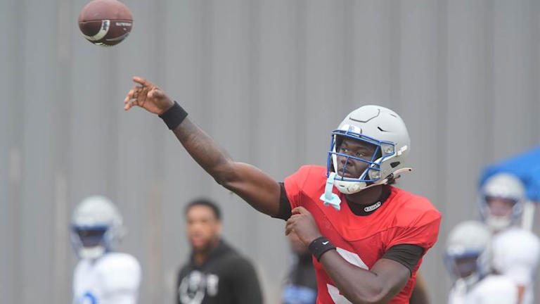 How the Razorbacks built a talented quarterback room in short order