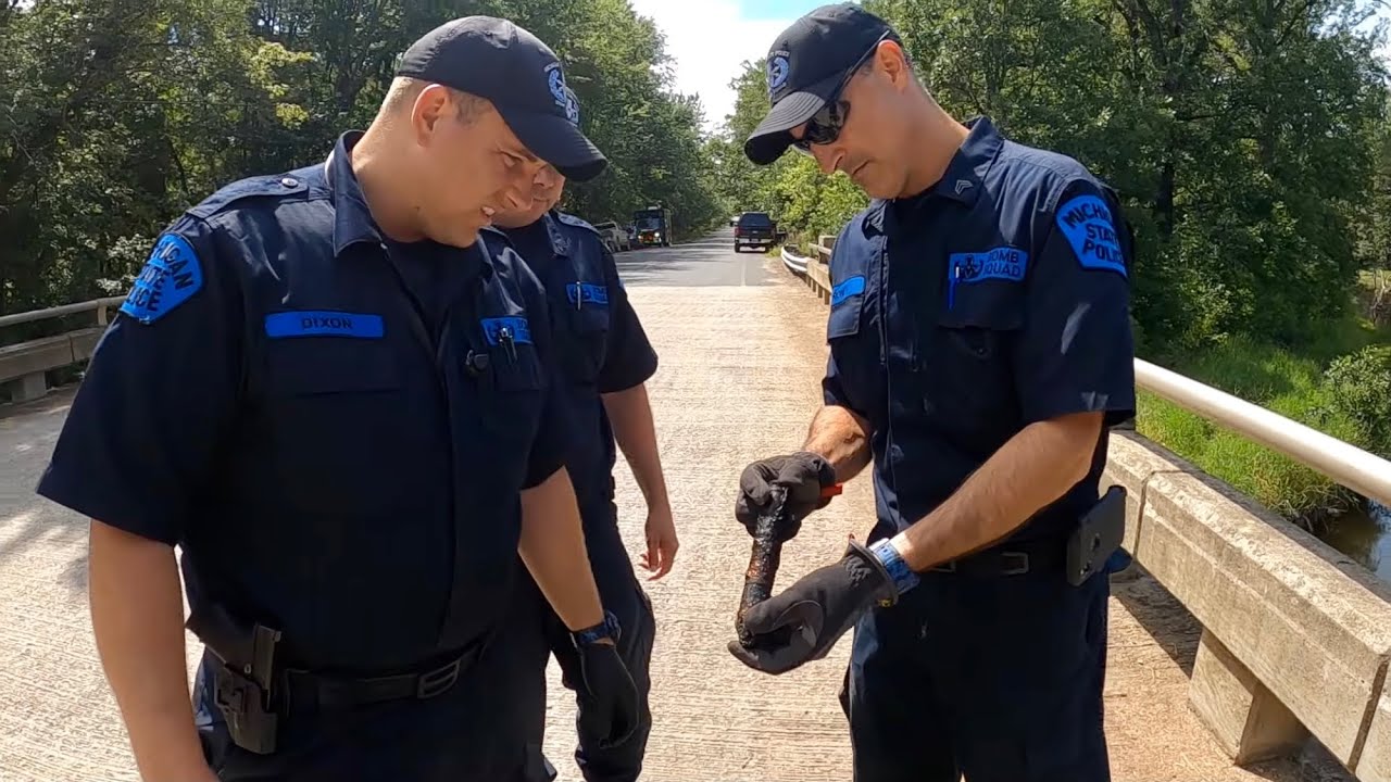 One magnet pull exposed 19 live anti-aircraft rounds - police took over
