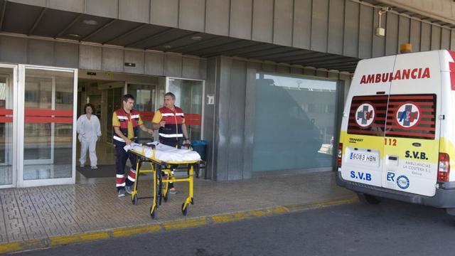 Trasladan a dos personas con politraumatismo al hospital de Xàtiva tras ...