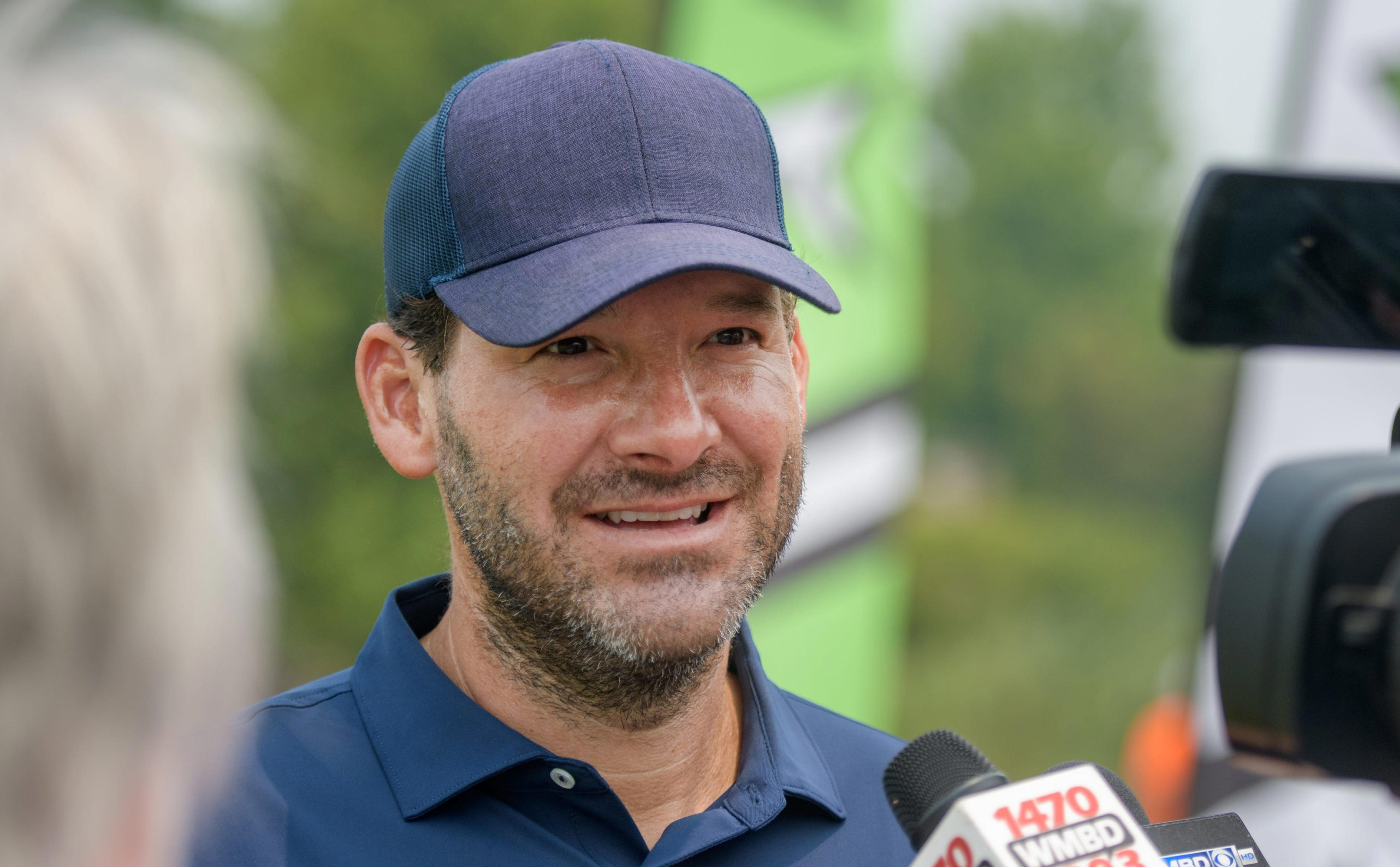 Tony Romo said he was sick during widely criticized CBS broadcast