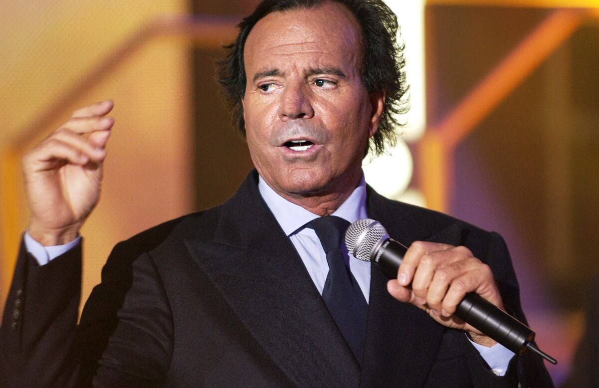 Julio Iglesias prepara querella contra Yolanda Díaz, vicepresidenta ...