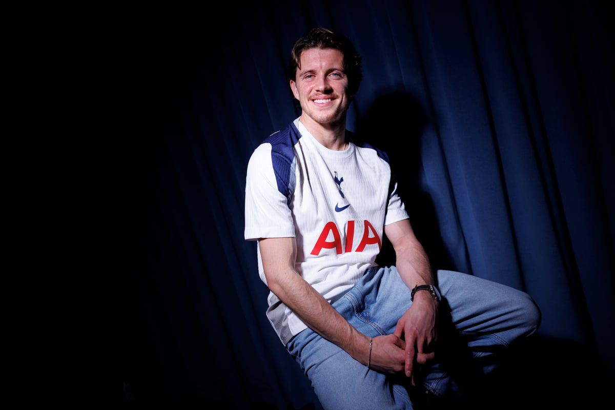 Frank hints at attacking role for Gallagher at Tottenham