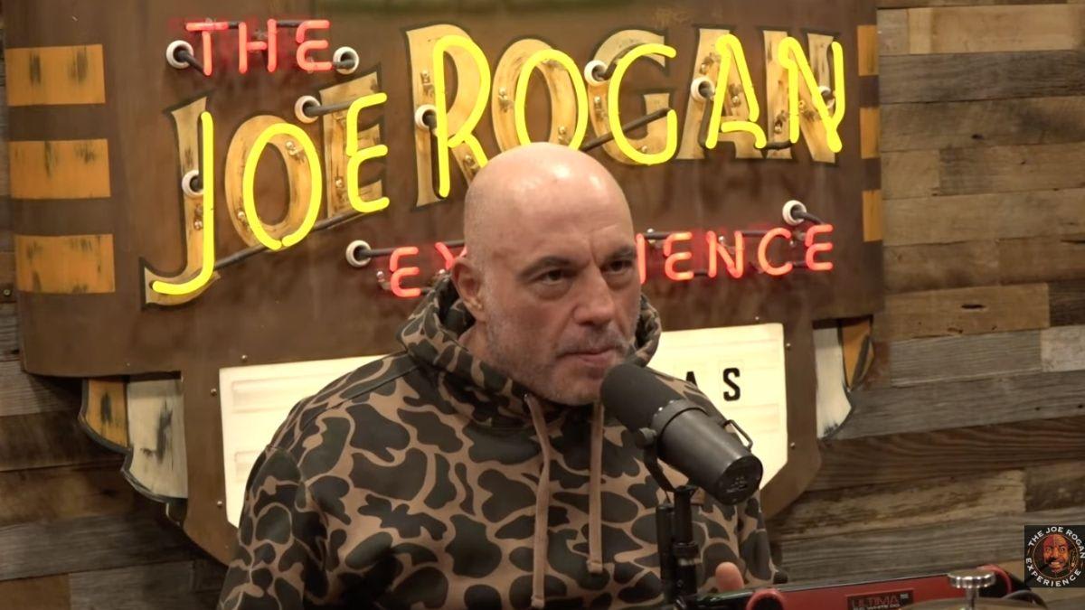 Controversial Joe Rogan condemning fatal ICE shooting is a problem for ...