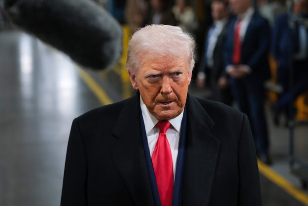 Donald Trump tried to brag about the golden entrance to Mar-a-Lago, and ...