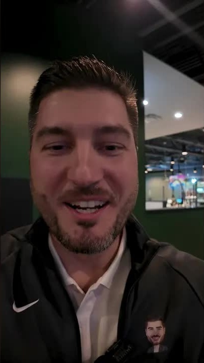 Finance tips and branding at the golf course with Custom Ink