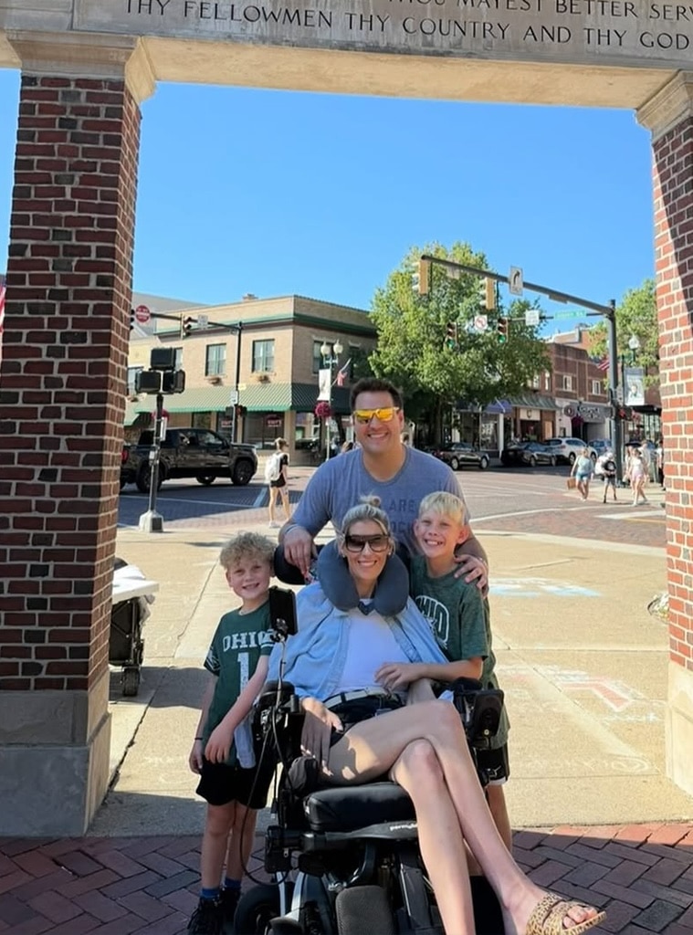 Influencer Sara Bennett announces her own death at 39<br>