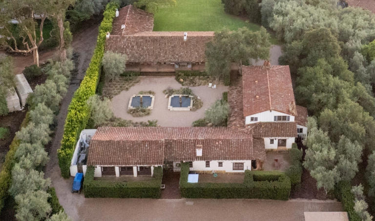 See Kendall Jenner’s sprawling $23M equestrian estate in hotspot celeb ...
