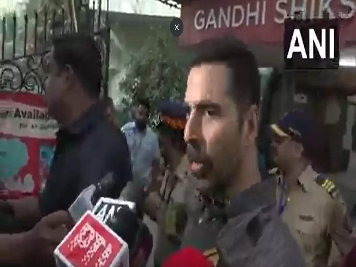BMC election 2026: Akshay Kumar says 'we shouldn't do dialoguebaazi ...