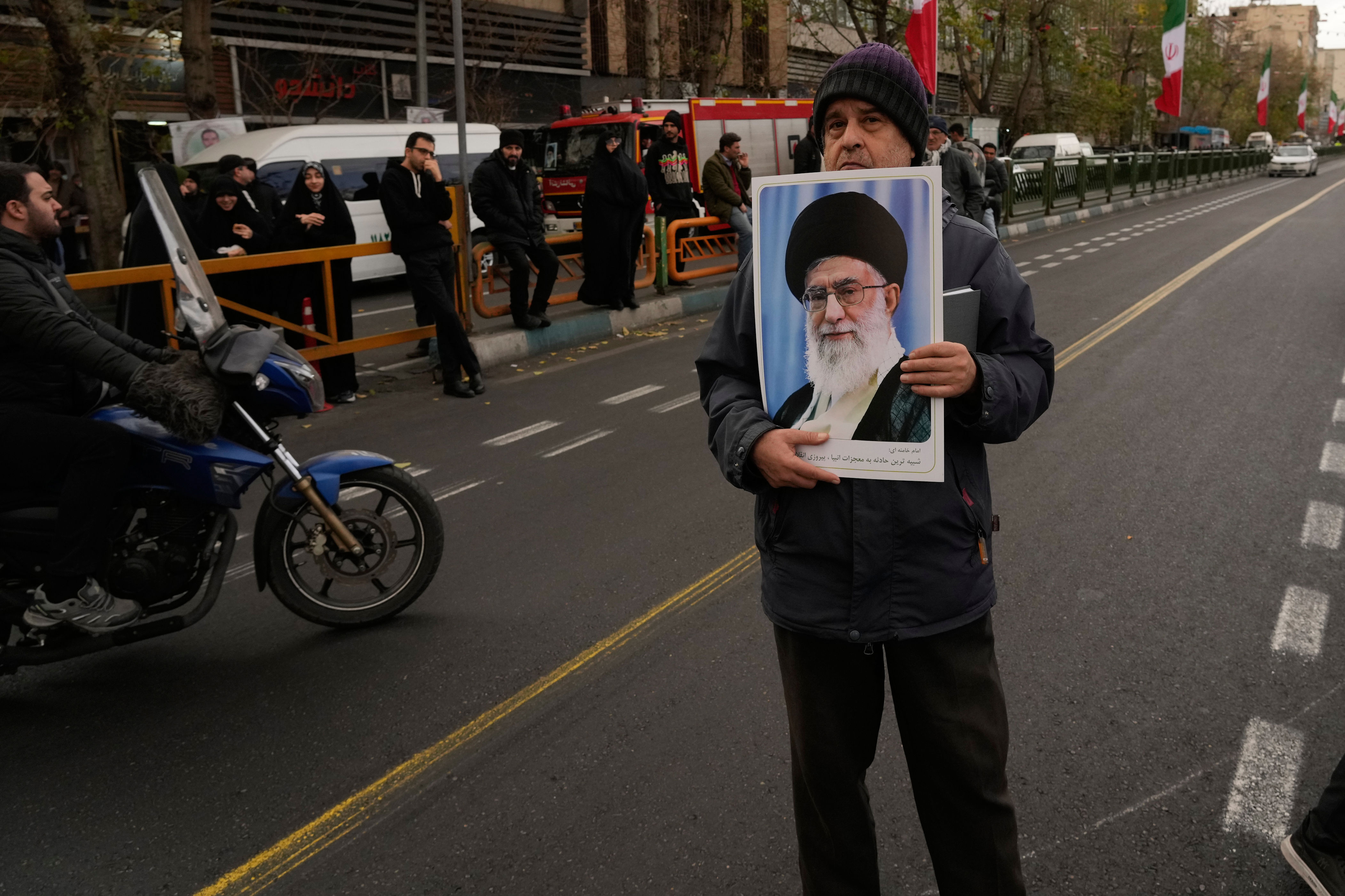 Iran closes airspace to commercial aircraft for hours amid tensions with US