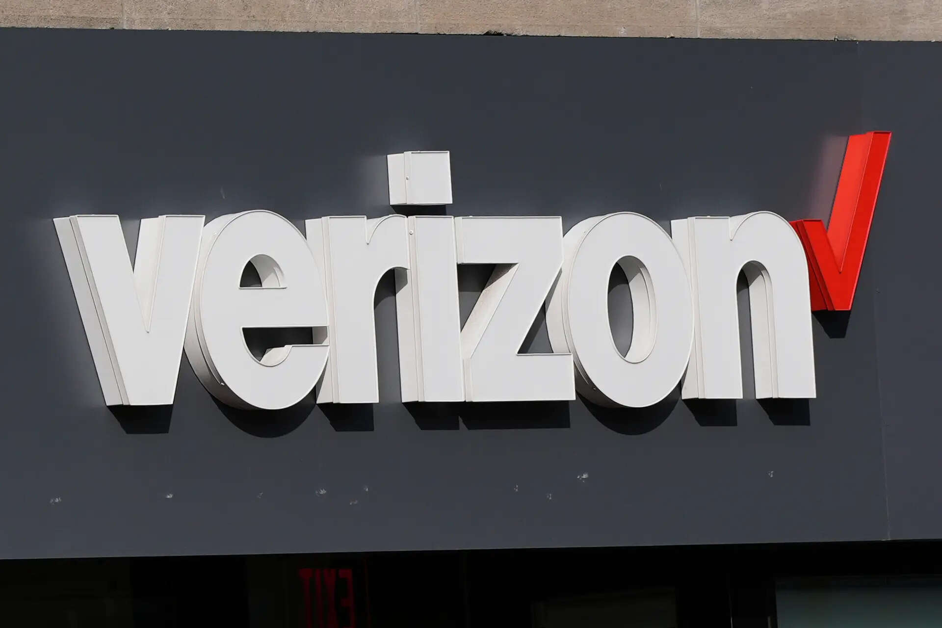 Verizon outage hits major US cities, disrupts mobile and internet ...
