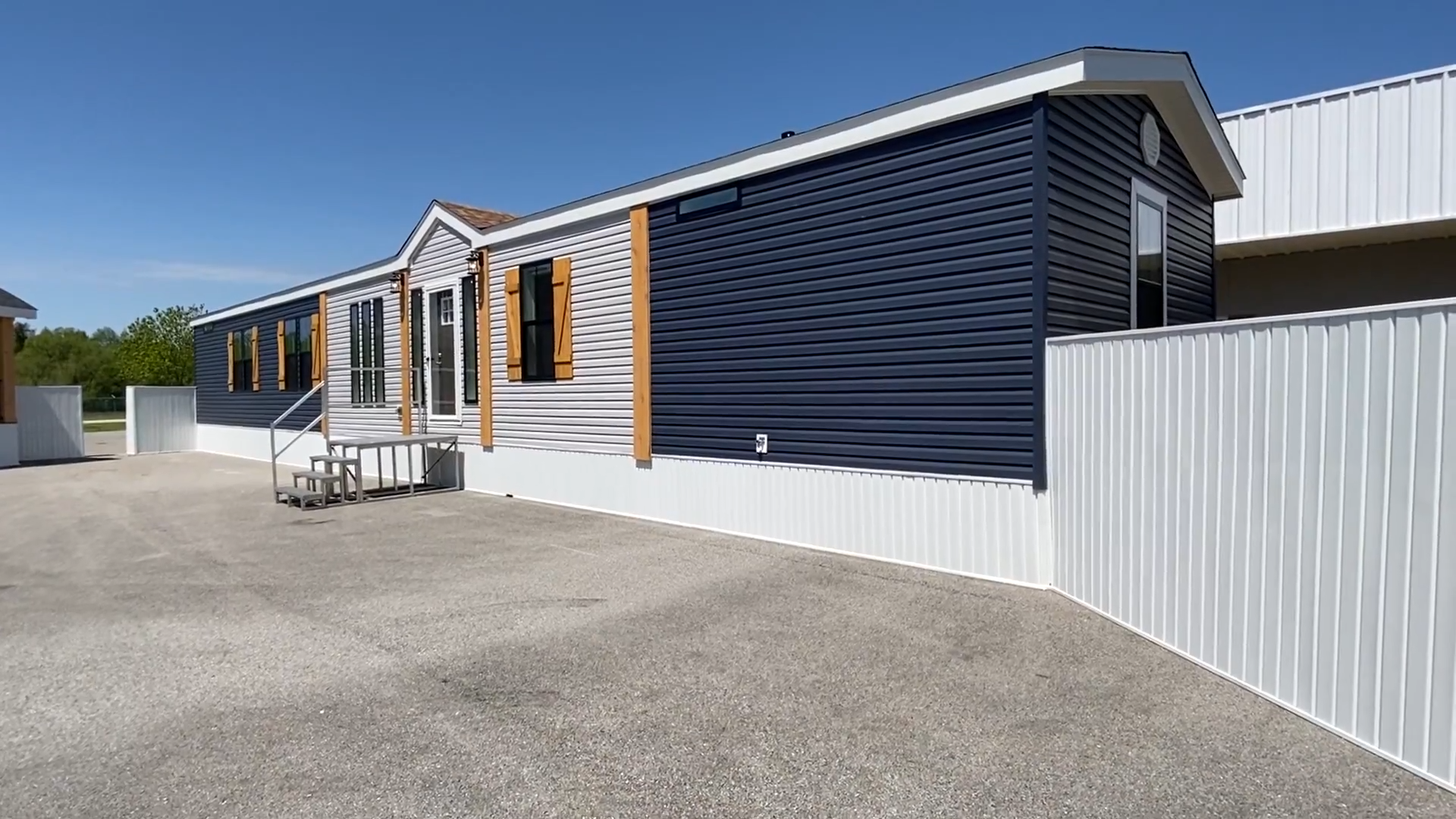 "PRI1684-1021" by Sunshine Homes | 3 bed, 2 bath mobile house tour