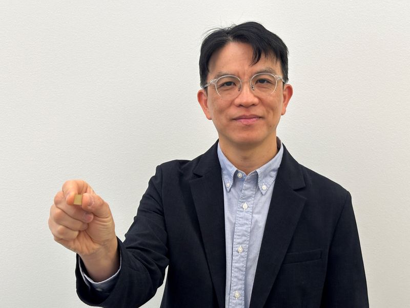 Exclusive - SK Hynix speeds up new chip fab opening to meet memory demand, executive says<br>