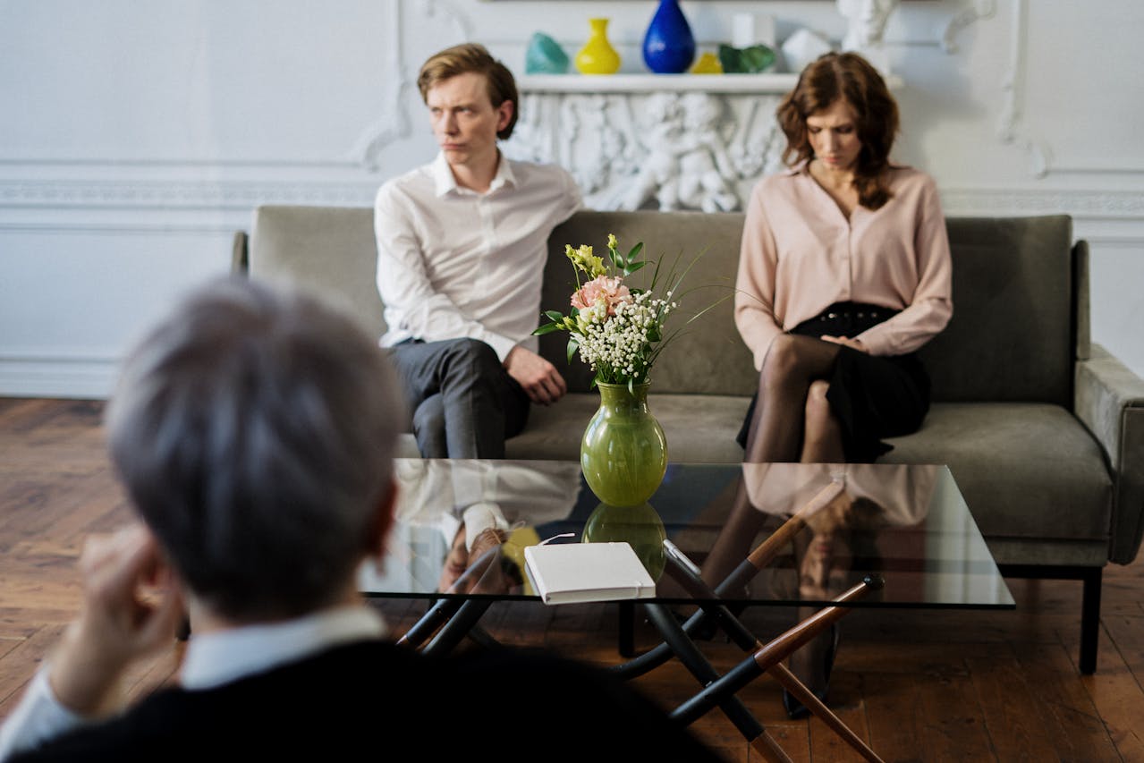 8 toxic communication patterns marriage counselors see every day
