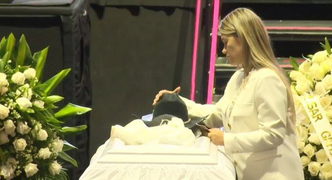 Con el corazón en pedazos: la despedida de la esposa de Yeison Jiménez