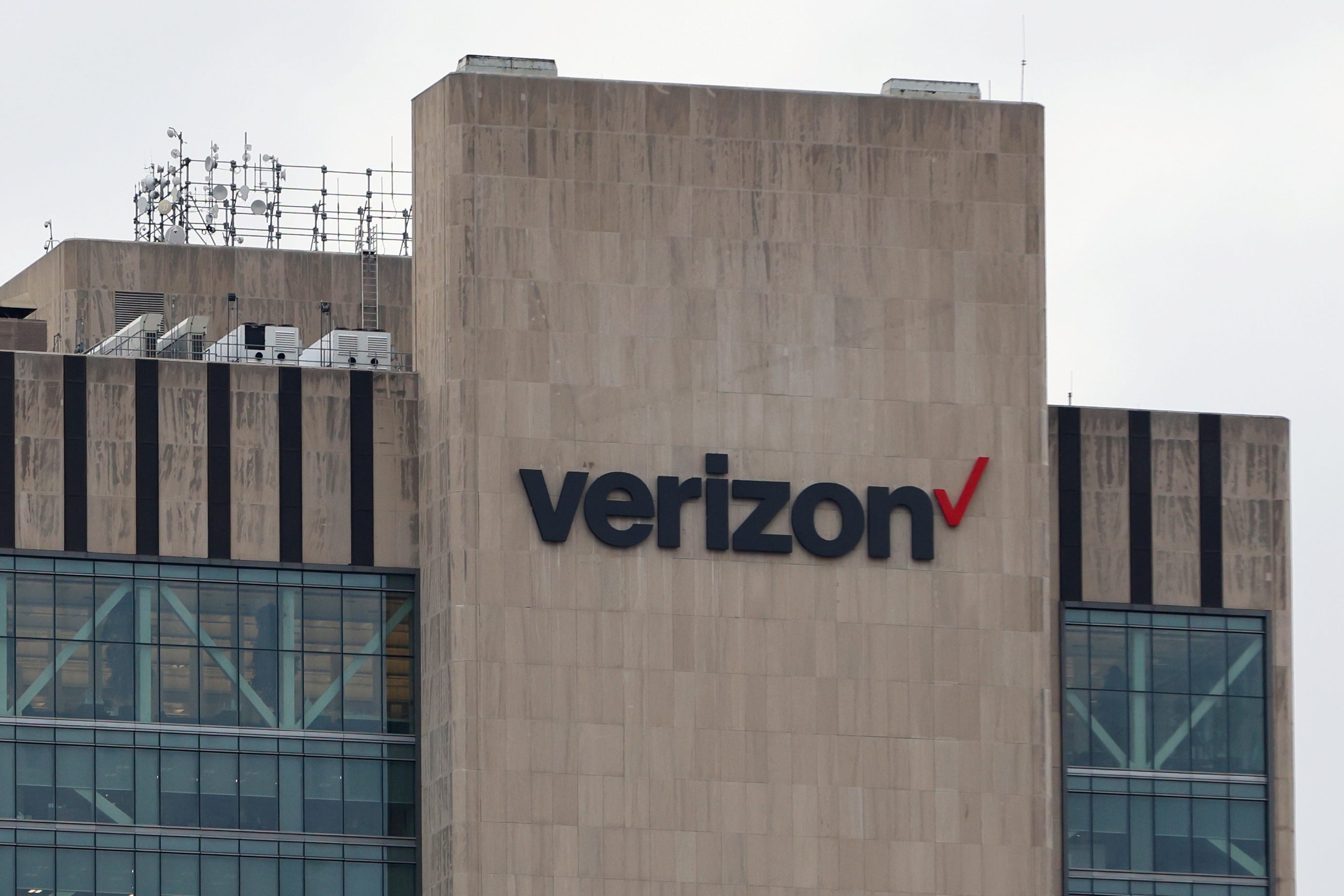 Verizon outage lasts 9 hours, heavily impacting Atlanta. What to know<br>