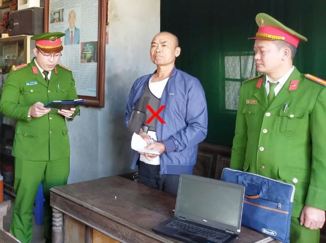 Bắt đối tượng đăng tin xuyên tạc, bôi nhọ lãnh đạo