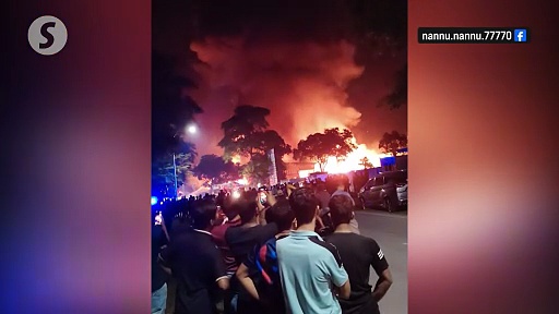 Blaze kills three, destroys two factories in Banting industrial area