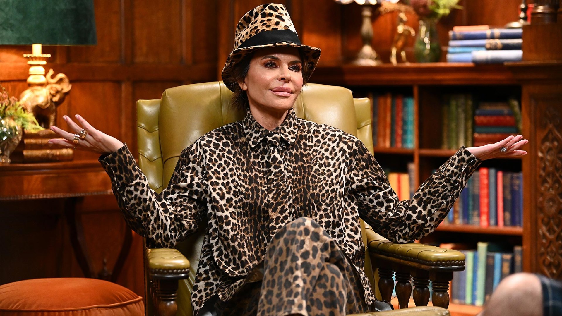 Lisa Rinna jokes her hair was 'crazy' on 'Traitors,' explains filming ...