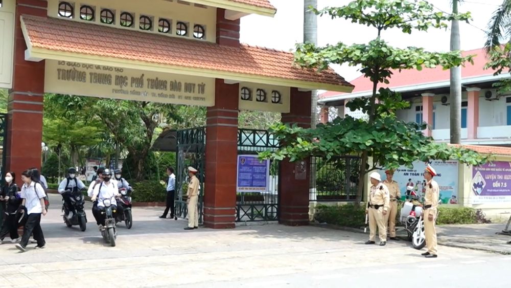 Giáo dục, xử lý nghiêm học sinh vi phạm giao thông