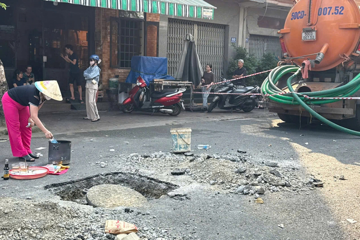 Hai công nhân tử vong dưới cống ở TP HCM