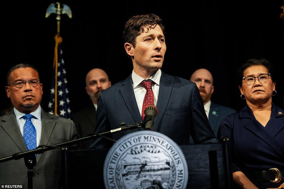 Mayor slams ICE Minneapolis after migrant shot in leg
