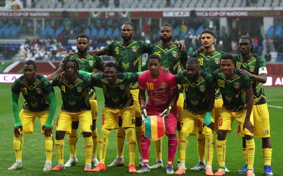 Thầy bói bị bắt vì hứa giúp đội bóng quốc gia vô địch châu lục