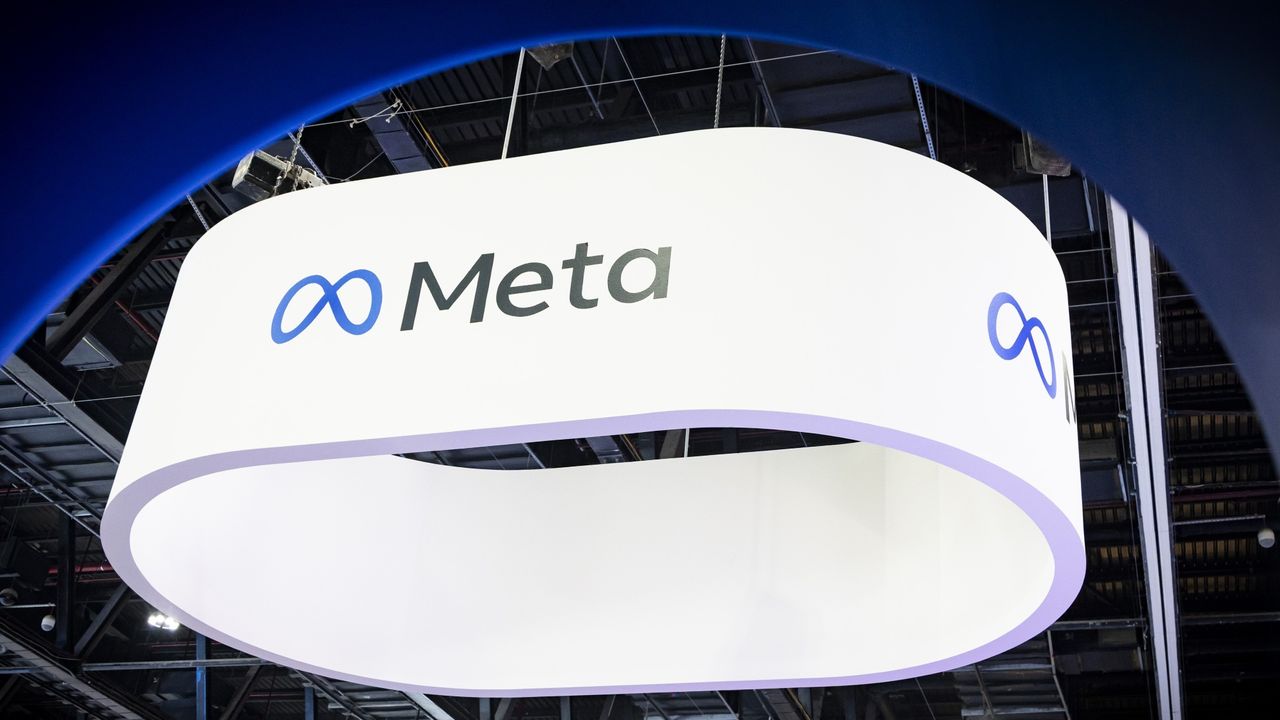 Meta ditches multi-billion dollar VR future for AI instead