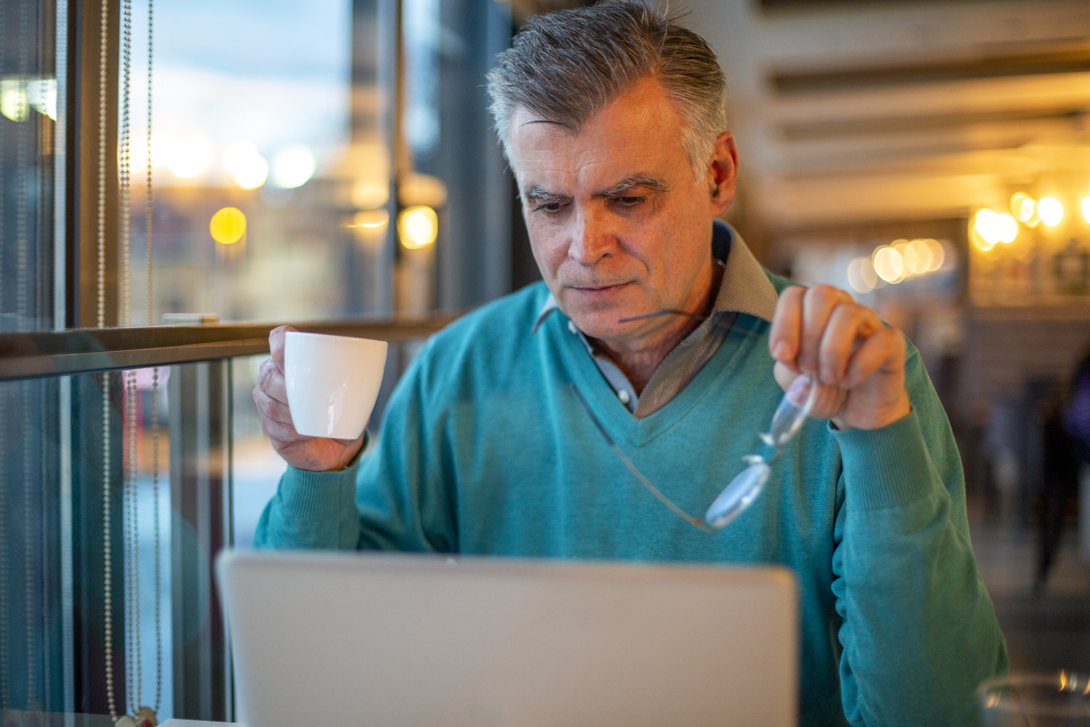 3 signs you shouldn't follow the 4% rule in 2026