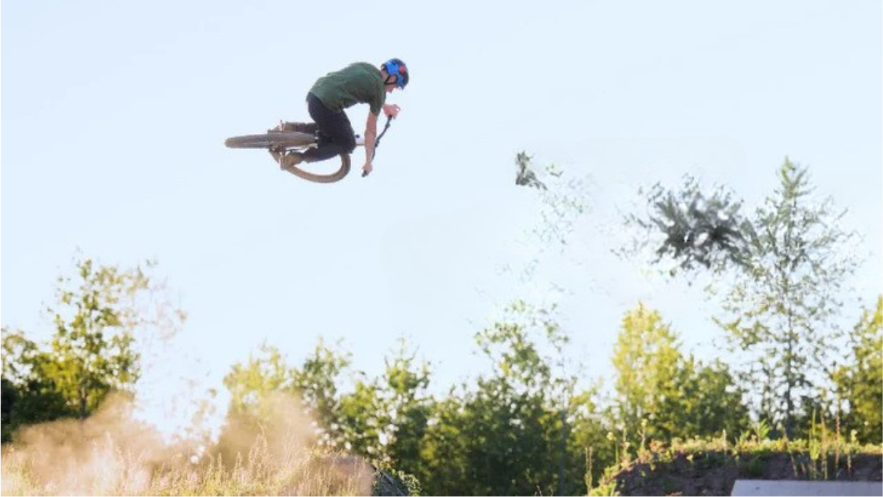 How to look smoother in the air (technical jumping tips)