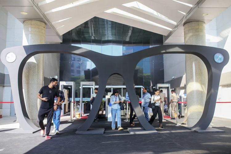 Pergeseran global teknologi menuju era kacamata pintar pasar diproyeksi tembus USD 200 miliar pada 2