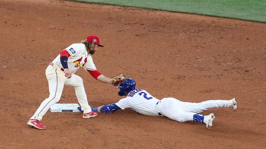 SF Giants are threatening to beat Mariners to 2 cherished infield targets