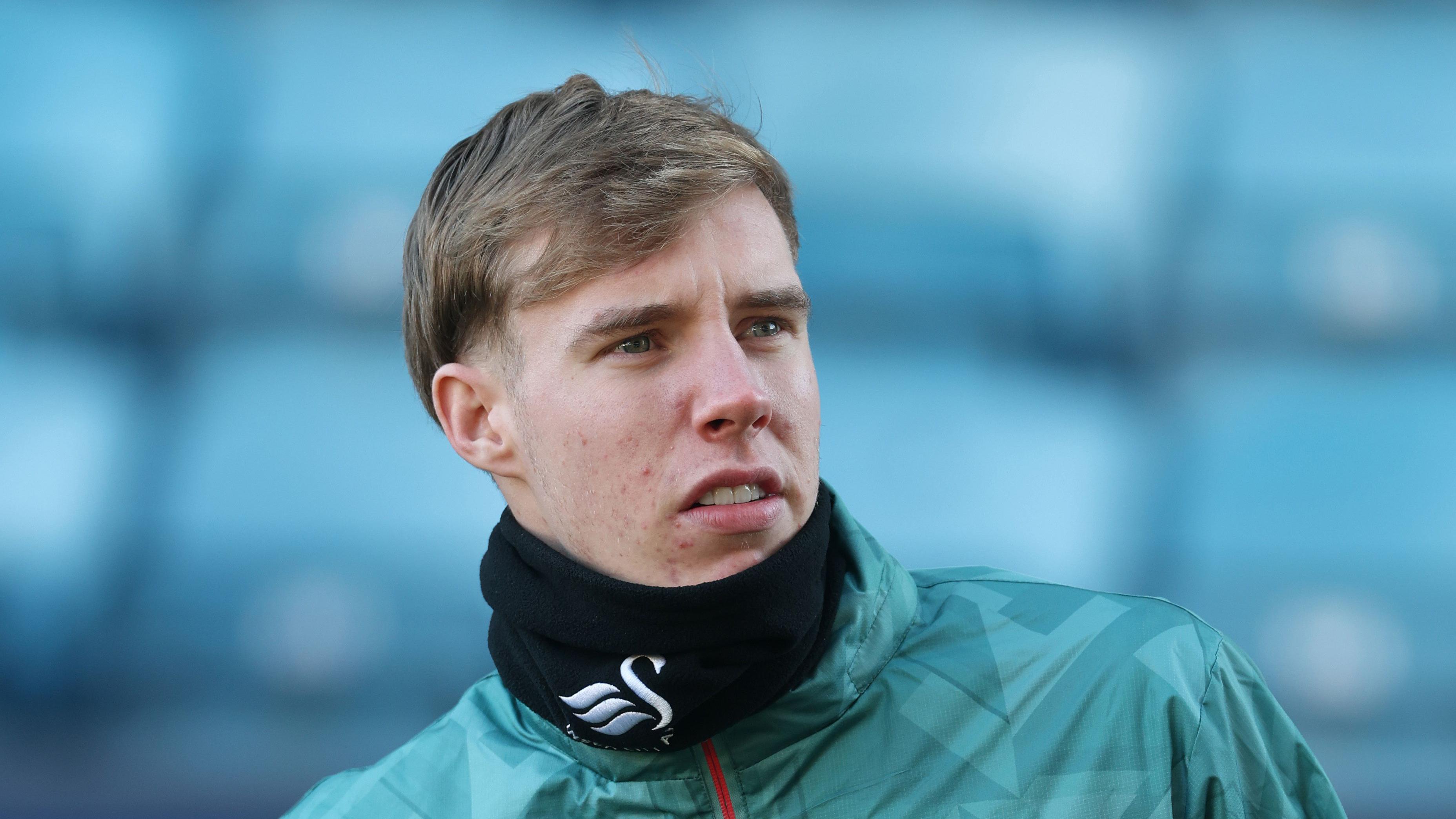 Swans look at options as Casey returns to West Ham