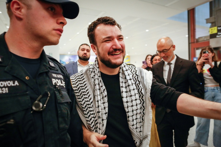 US court overturns order releasing pro-Palestinian activist<br><br>