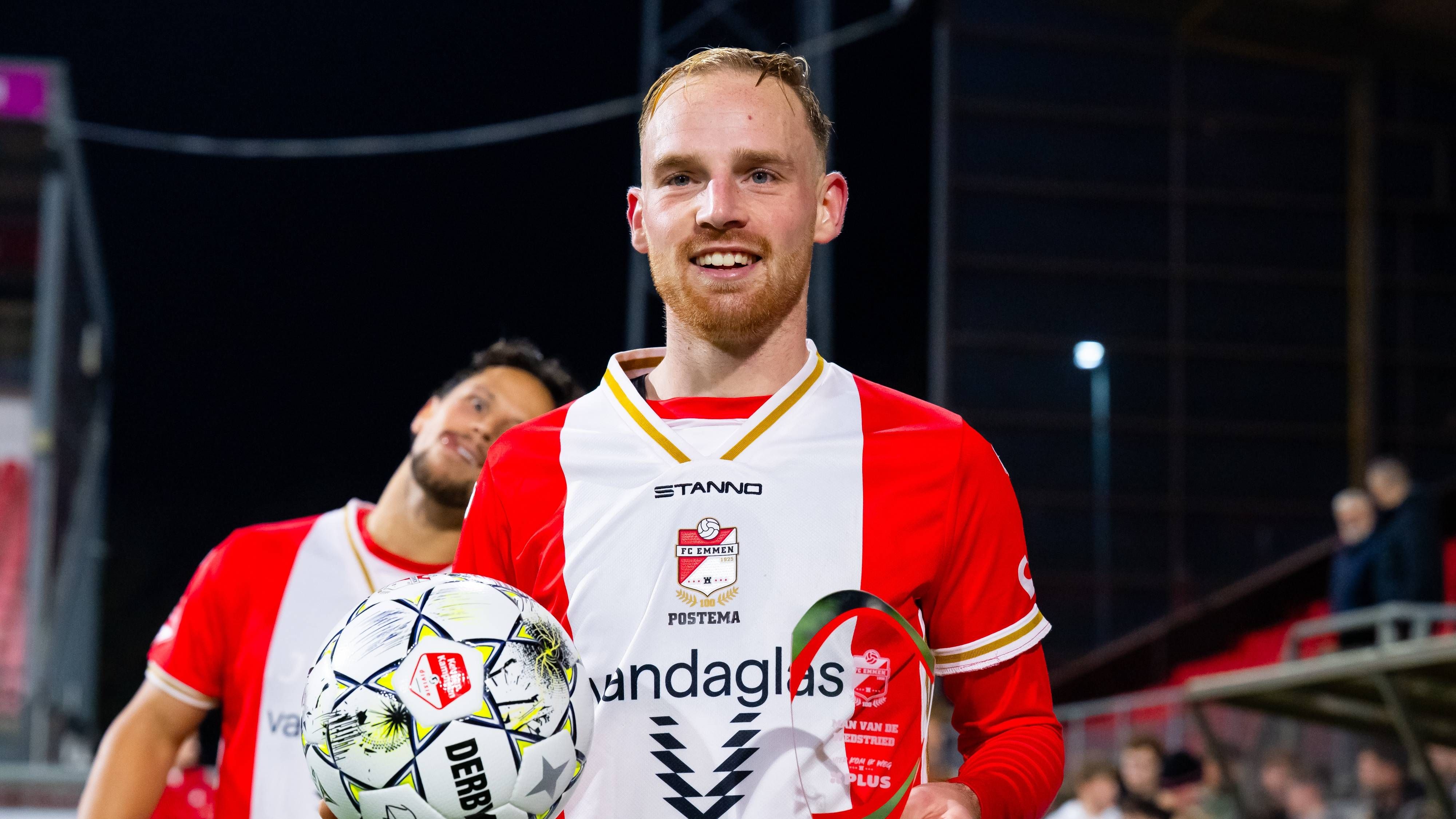 Prachtige transfer lonkt voor FC Emmen-spits en KKD-topscorer Romano ...
