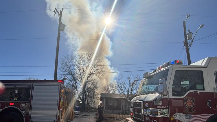 Fire spreads to three structures on west side of San Antonio, fire ...