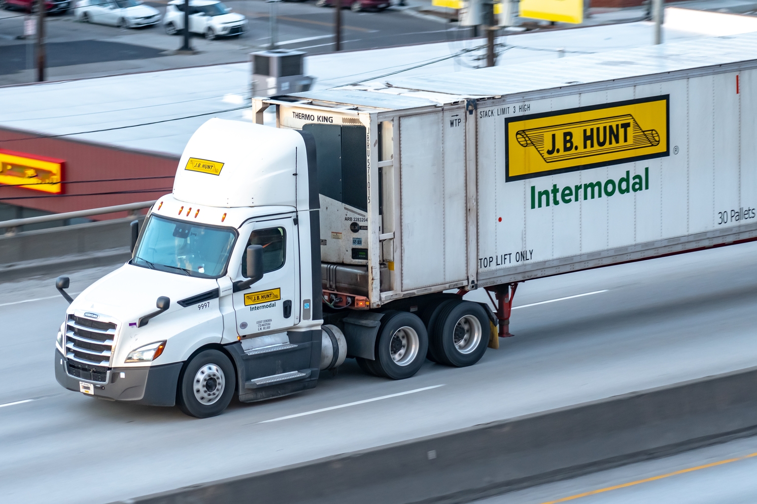 JB Hunt Transport reports mixed Q4 results as cost management mitigates ...