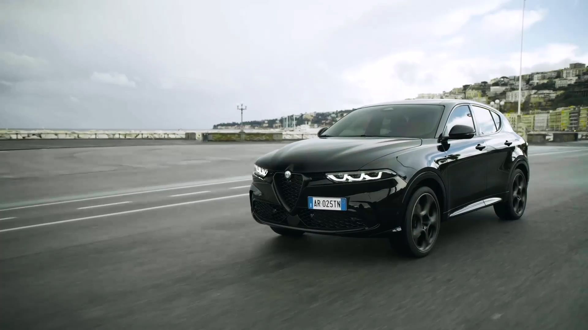 der-neue-alfa-romeo-tonale-intensa