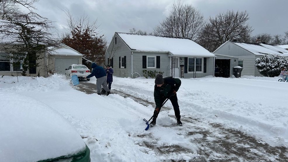 Heavy lake effect snow impacts rural, small-town roads in Niles