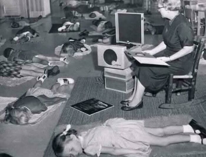 “Visual Nostalgia”: 96 Things That Don’t Exist Any More But People Still Miss