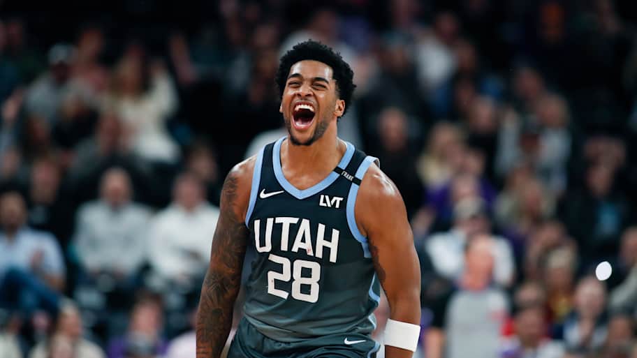 Brice Sensabaugh decimates Lakers