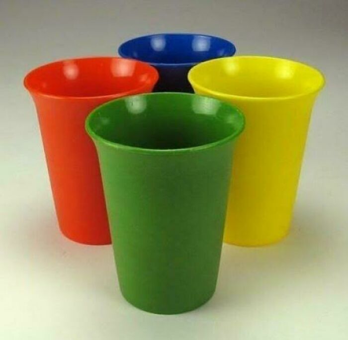 “Visual Nostalgia”: 96 Things That Don’t Exist Any More But People Still Miss